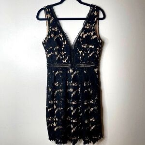 Romeo & Juliet Couture Deep V Neck Black & Nude Lace Overlay Mini Dress Sz L